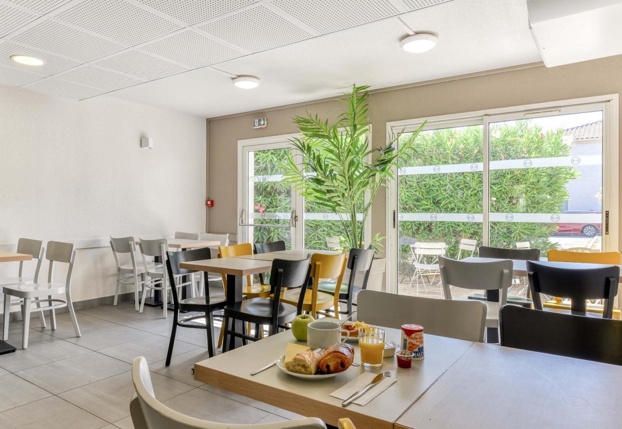 B&B Hotel Narbonne 2 Bagian luar foto